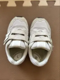new balance スニーカー