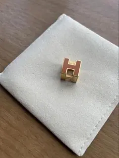 HERMES Hキューブ ペンダントトップ - メルカリ