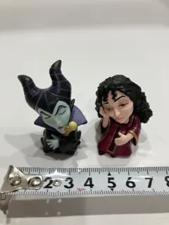 肩ズン　ヴィランズ　マレフィセントとゴーテル　フィギュア2体セット