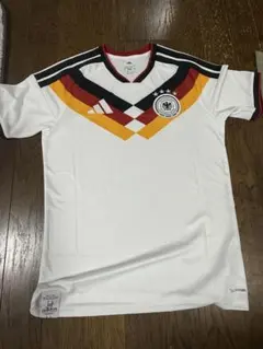 ドイツ代表アウェイユニフォーム 2018W杯 エジル - メルカリ