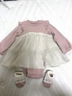 ブランシェス　BRANSHES フリル付きピンクロンパースセット80 ソックス