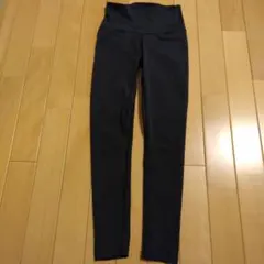 ティゴラ　黒 レギンス レディース