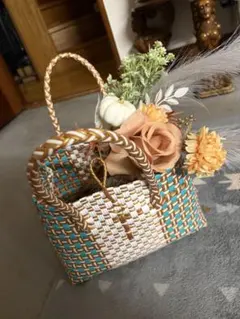 ストライプデザインのトートバッグ