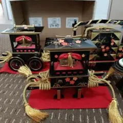 ひな人形飾りセット（御所車や重箱、飾り物）