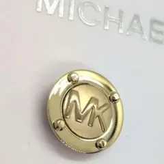 新品 マイケルコース ピアス ゴールドカラー スタッド シンプル アクセサリーのサムネイル