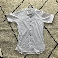 ホワイト 半袖シャツ 胸ポケット付き　オリヒカ