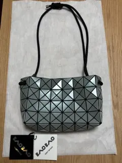 美品 バオバオ ルーセント ショルダーバッグ シルバー ブラック 
