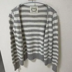 グレーとホワイトのストライプ Vネックカーディガン