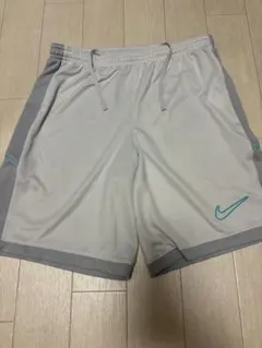 NIKE ハーフパンツ ショートパンツ グレーのサムネイル