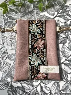 スマホショルダーバッグ　インド刺繍リボン　ハンドメイド