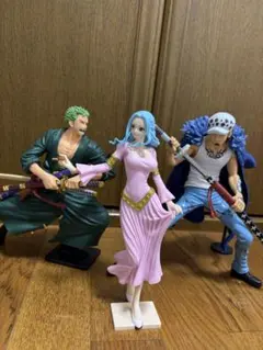 ワンピースフィギュア 3セット ゾロ、トラファルガー・ロー 、ネフェルタリ・ビビ