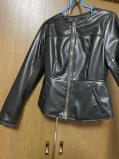 ZARA ブラック ペプラムジャケット レザージャケット