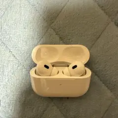 最終値下げ！超美品！AirPods Pro第二世代本体 ホワイト 充電ケース付き