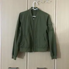 オリーブグリーン MA-1ジャケット