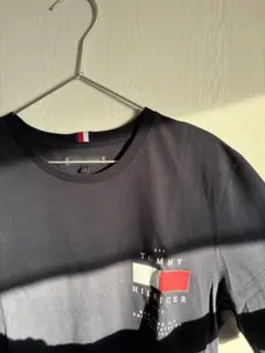 TOMMY HILFIGER ネイビー Tシャツ 半袖