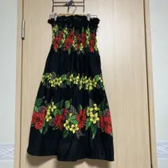 フラダンス用パウスカート 黒地 花柄　S〜M