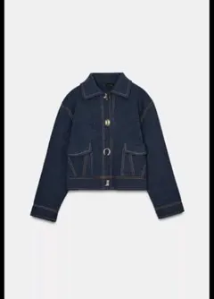 コントラストボタン付きニットジャケット