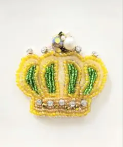 ビーズ刺繍ブローチ　王冠　クラウン