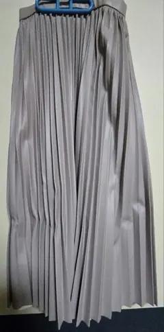 GU フェイクレザープリーツスカート ロングスカート