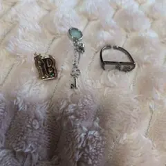 ♥3点セット名探偵コナン♥USJ限定アクセサリー❣ピアスとリング❣