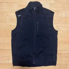 nike 00s ベスト 刺繍ロゴ 短丈 ポリ素材 ブラック ストリート