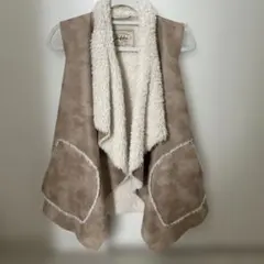 ZARA フェイクファーベスト　ベージュ　ムートン　ボア