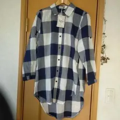 タグ付きロング丈シャツ