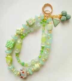 【No.235】ハンドメイドビーズストラップ