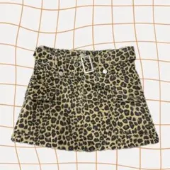 ヒョウ柄ベルト付きミニスカート