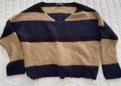 CECIL McBEE ネイビー ベージュ Vネック ニット