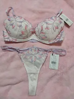 ラヴィジュール❤️Ravijour 上下セットのサムネイル