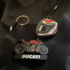 Ducati キーホルダーセット＋おまけステッカーのサムネイル