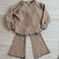 マーキーズ　ベージュリブニットセットアップ