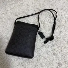 COACH ランヤード クロスボディ バッグ・シグネチャー キャンバス　ブラック