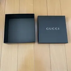 GUCCI 空箱 ギフトボックスのサムネイル