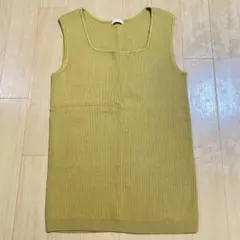 美品 GU リブニットスクエアタンクトップ マスタード ノースリーブニット M