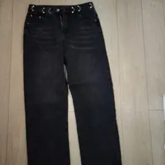 ブラックデニムパンツ ストレートレッグ