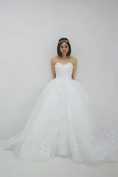 ウェディングドレス (CONFETTI) ※値引き中