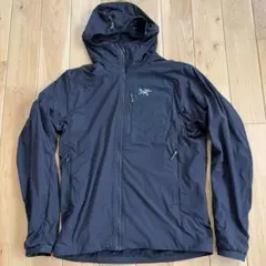 Arc'teryx プロトンライトウェイトフーディ　ブラックMサイズのサムネイル