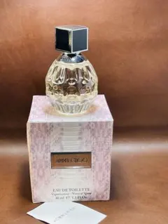 ほぼ未使用 JIMMY CHOO オードトワレ 40ml 香水のサムネイル