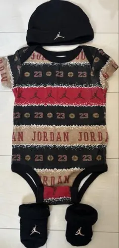 【新品未使用品】Jordan ロンパース 帽子・靴下付き0-6ヶ月　ジョーダン