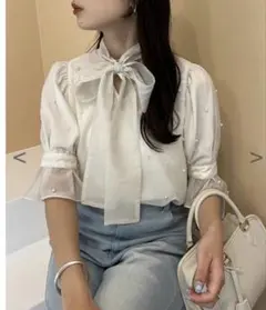 新品ナイスクラップ　ボウタイブラウス　アイボリーホワイト