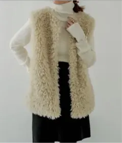 mystic フェイクファーベスト