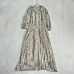 【レイカズン】小花柄ワンピース（F）シャーリング ギャザー ウエストゴム フレア