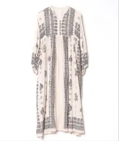 パネル柄ウエスト切り替えボリュームワンピース