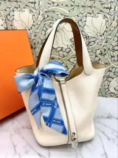 Item thumbnail for item 0bf51883-7027-46bf-a3a8-564e64f95729