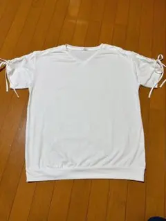 ホワイト Vネック Tシャツ リボン付き