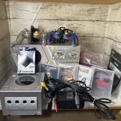 任天堂 ゲームキューブ 本体 シルバー ソフト4本付き　動作確認済み　中古