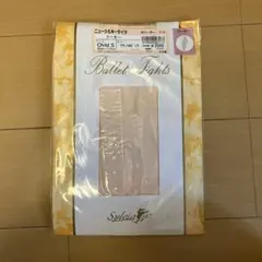 Item thumbnail for item 3f16285f-e4c4-40c4-ad6b-1a5d5bf13411