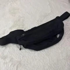 【美品】 Nike ボディバッグ (ブラック)